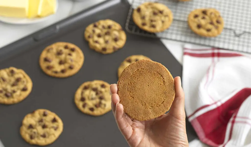 how-to-choose-the-best-nonstick-cookie-sheet-for-your-baking-needs